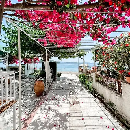 Otel Avli Nydri (Lefkada)