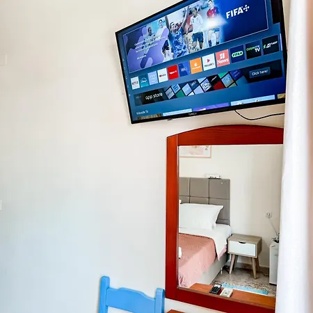 Avli Otel *