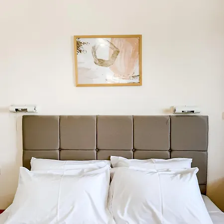 Avli Otel