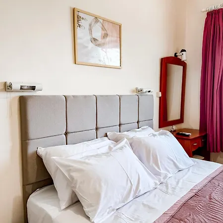 Avli Otel *